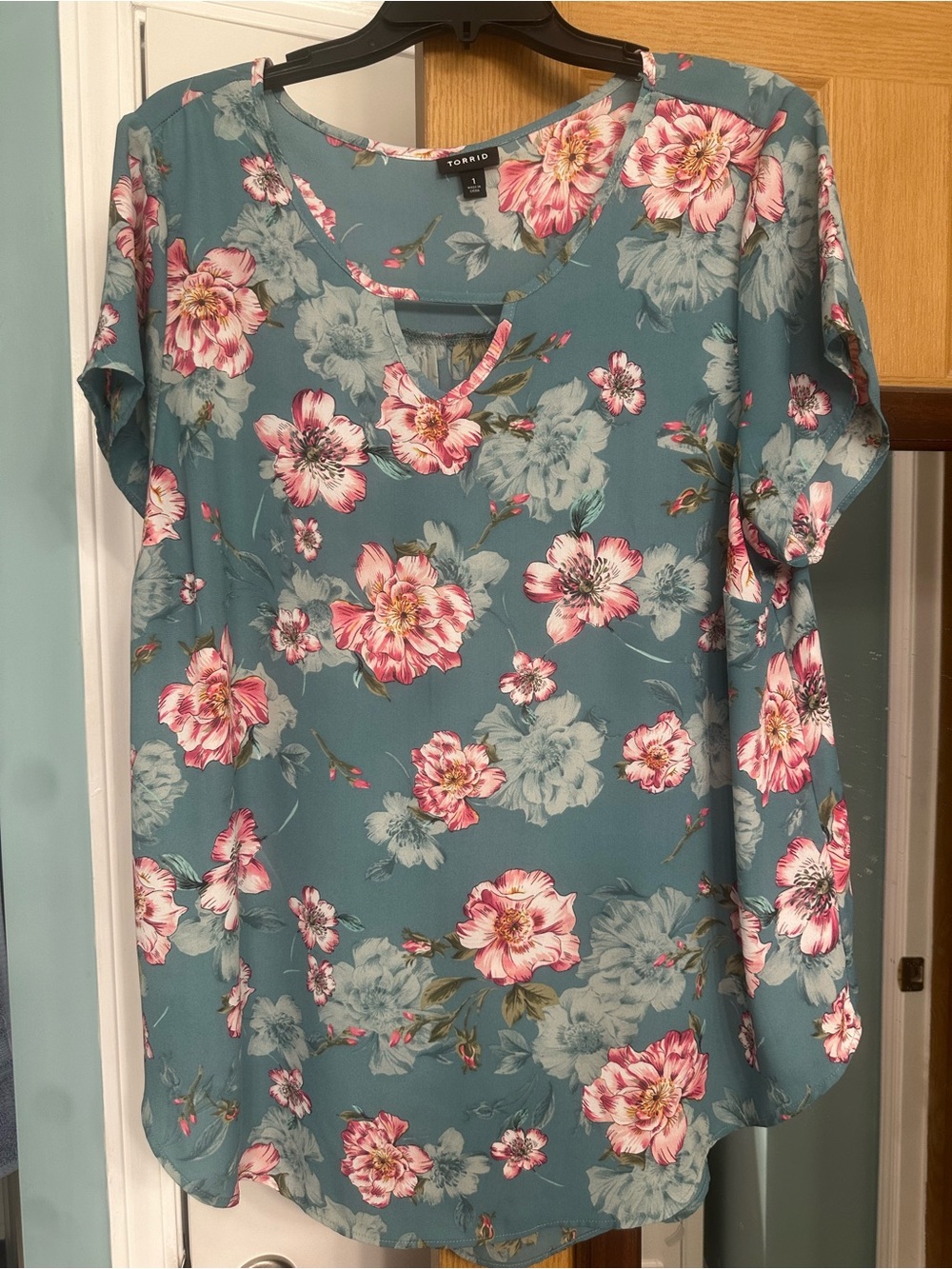 Torrid Teal Floral Scoop-Neck Short Sleeve Blouse